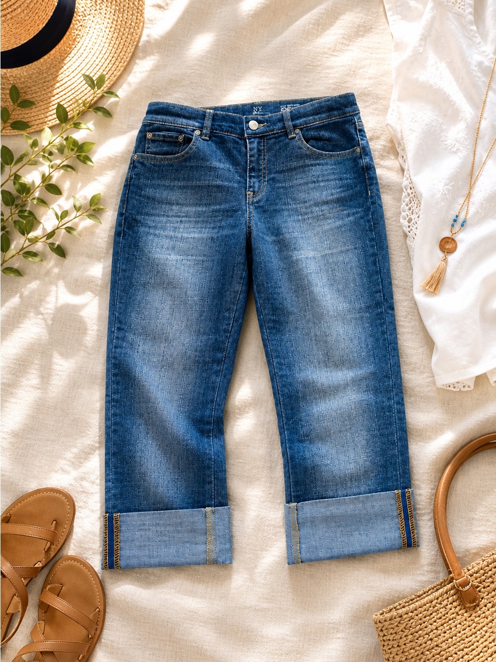 New York & Company Cropped Low Rise Slim Roll-Cuff Jean Capris Women’s Size 8